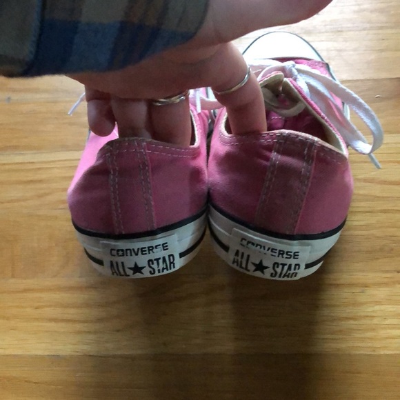converse low tops - Picture 2 of 4